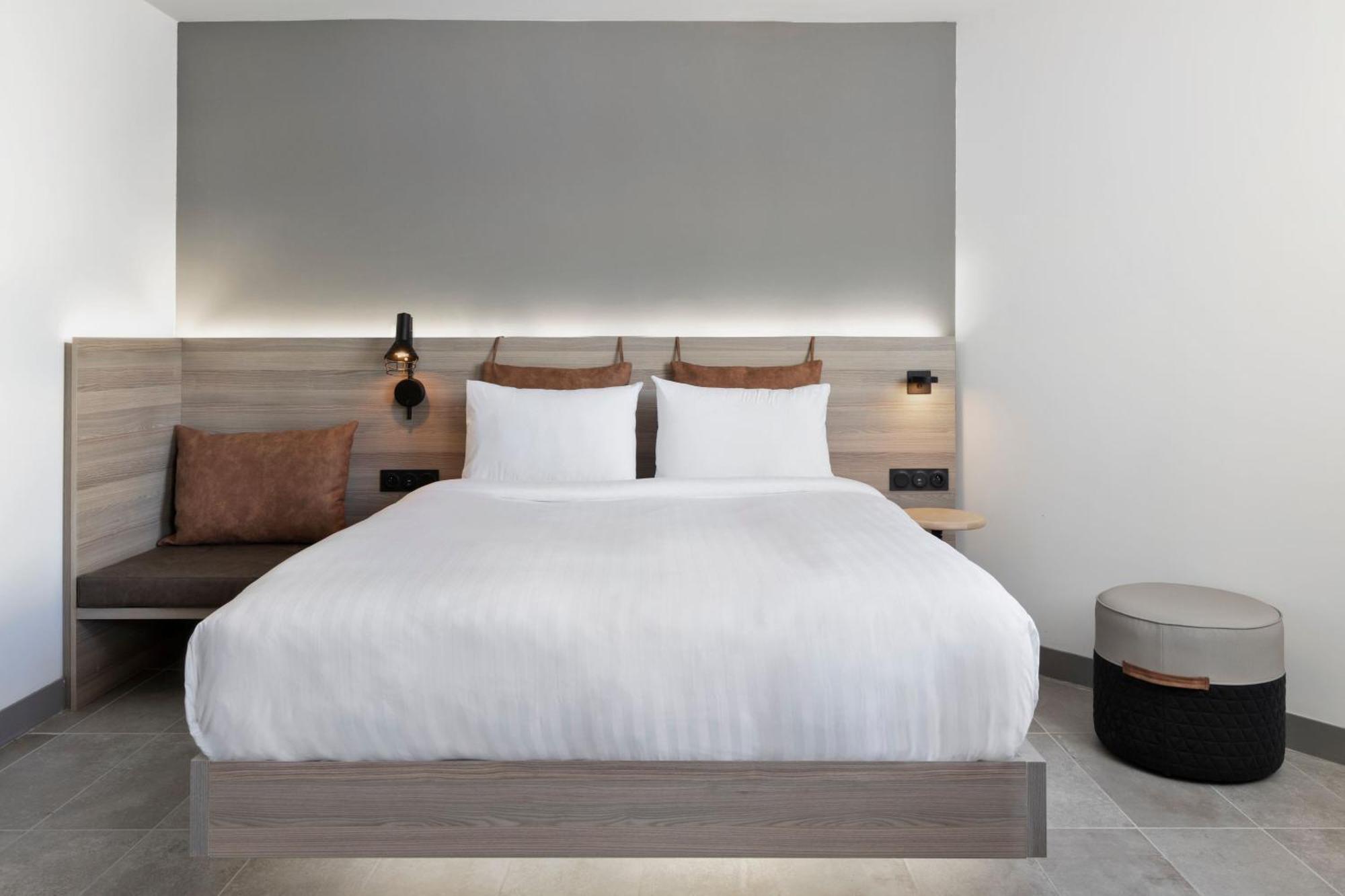 Moxy La Ciotat Hotel Exterior photo